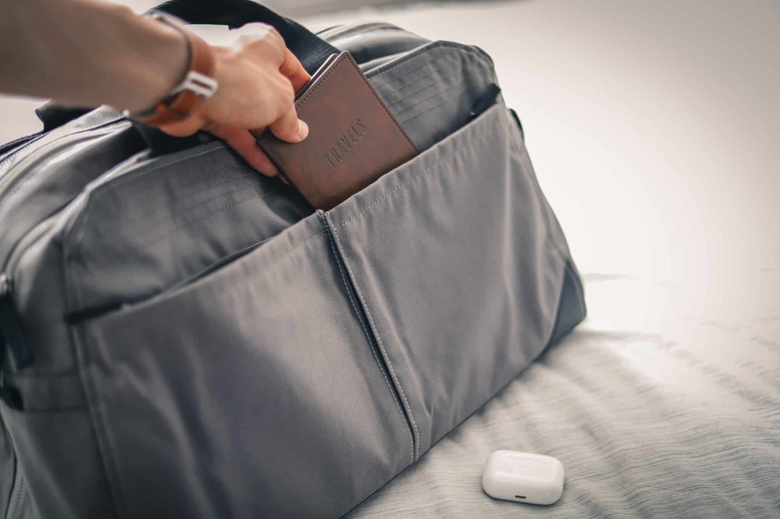 How to pack your business suitcase 2