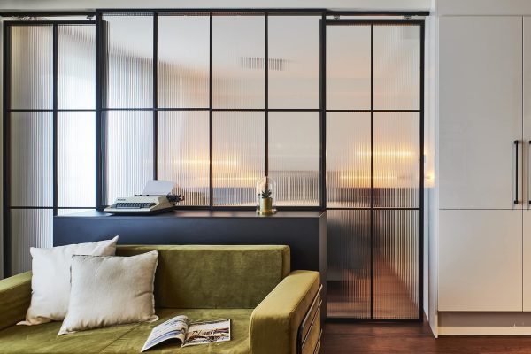 Living Concept 16 Tech_Spacious_5.jpg