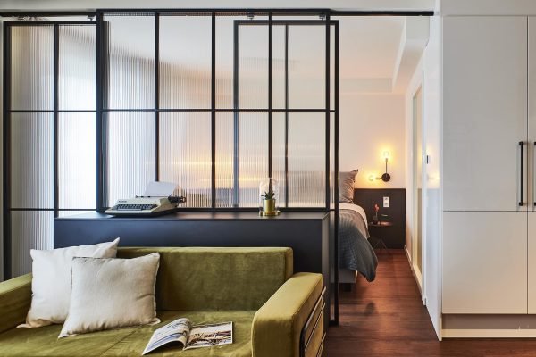 Living Concept 15 Tech_Spacious_6.jpg